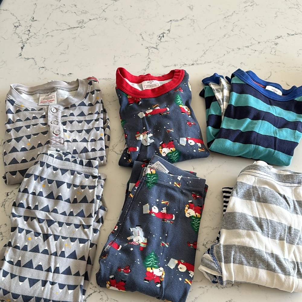 Lot of 3 Hanna Andersson Winter PJs!